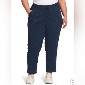 NWOT The North Face Aphrodite pants